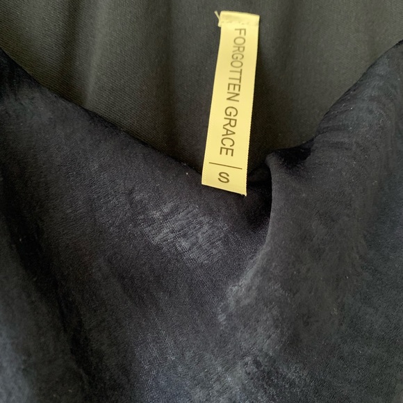 Navy skirt - Picture 3 of 4